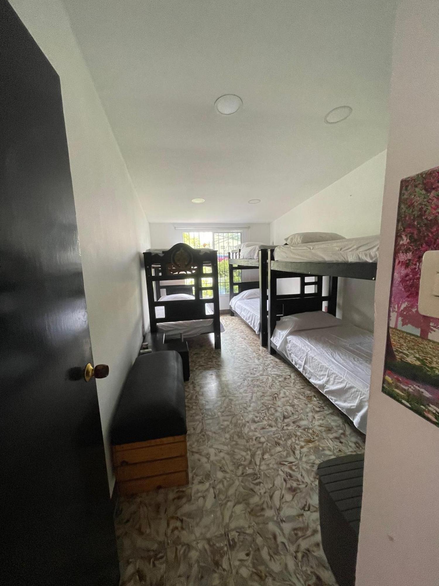 Pensión La Casa De Flor *