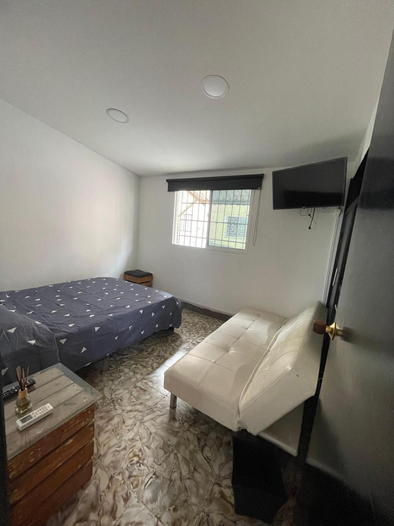 Pensión La Casa De Flor *