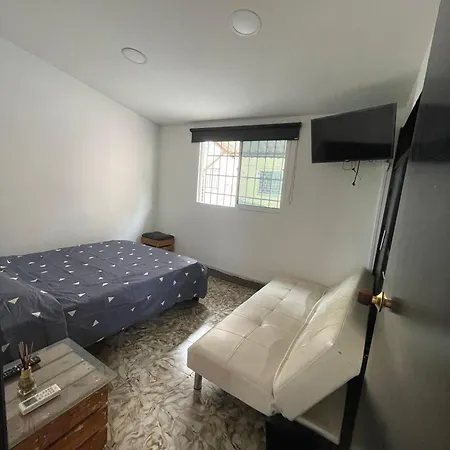 Pensión La Casa De Flor *