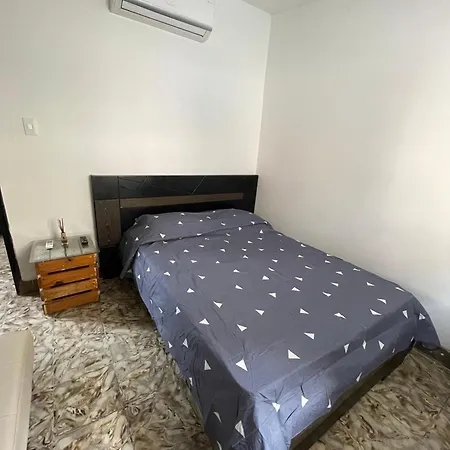 Pensión La Casa De Flor *